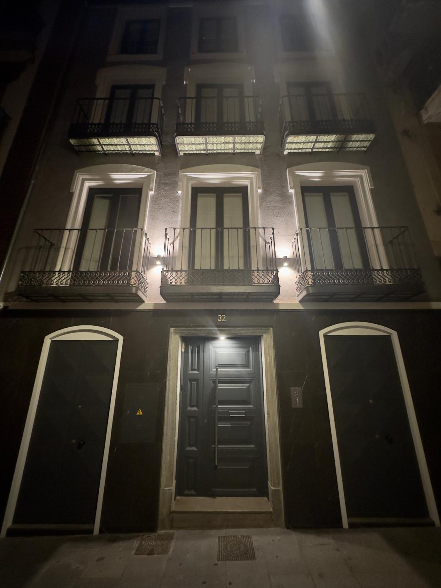 Apartment Anaya,1º,2º En Pleno Centro De *